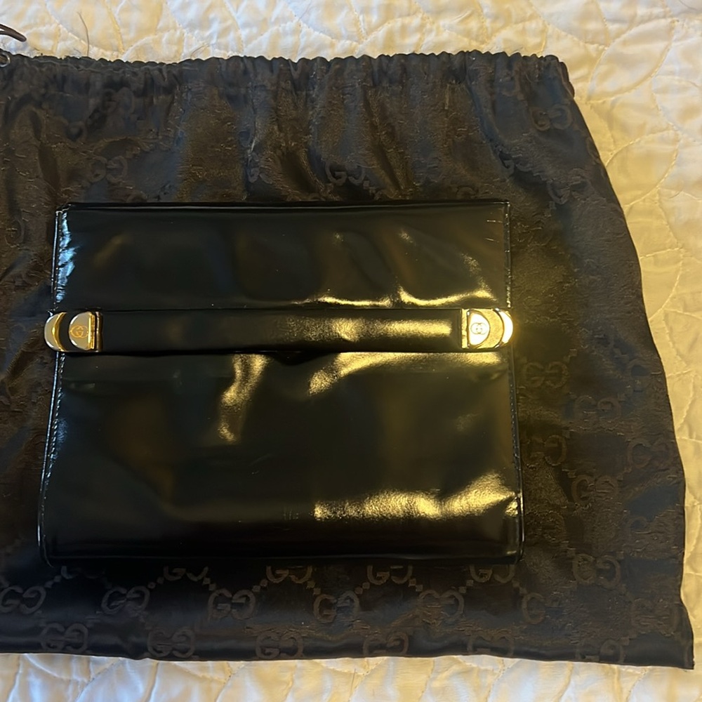 Authentic Gucci Glazed Leather Front-Flap Clutch Optional Strap Black Tie